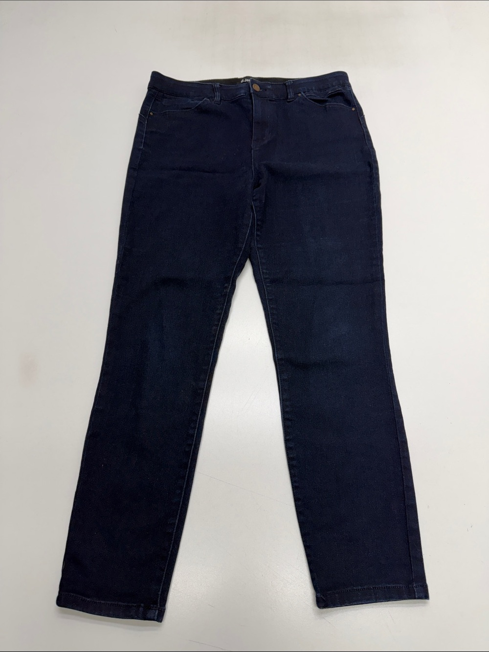 d. JEANS Women’s 10 Comfort Waistband Blue Jeans